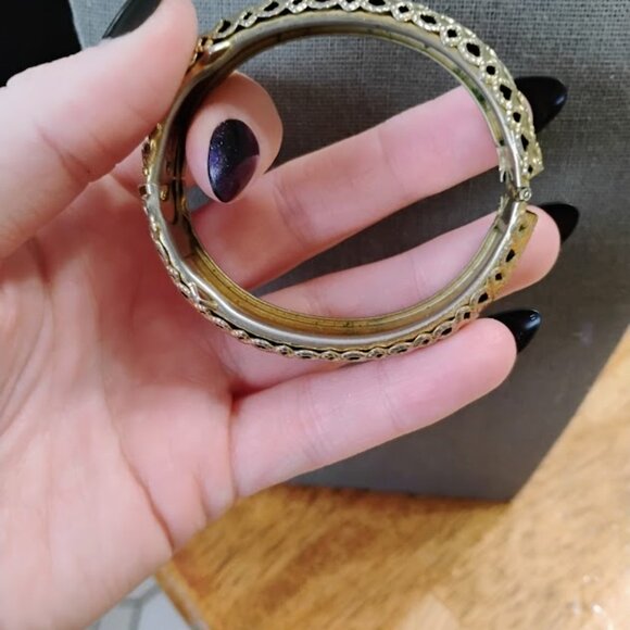 Openable bangle bracelet - Picture 6 of 7